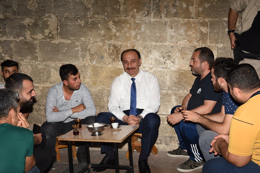 Vali Erin vatandaşlarla bir araya geldi