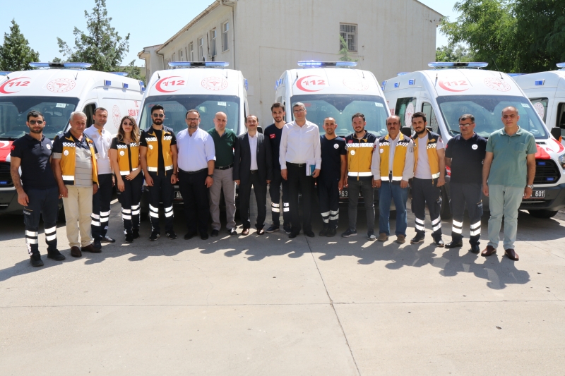 8 Adet Tam Donanımlı Ambulans, ŞANLIURFA'da hizmete vermeye başladı.