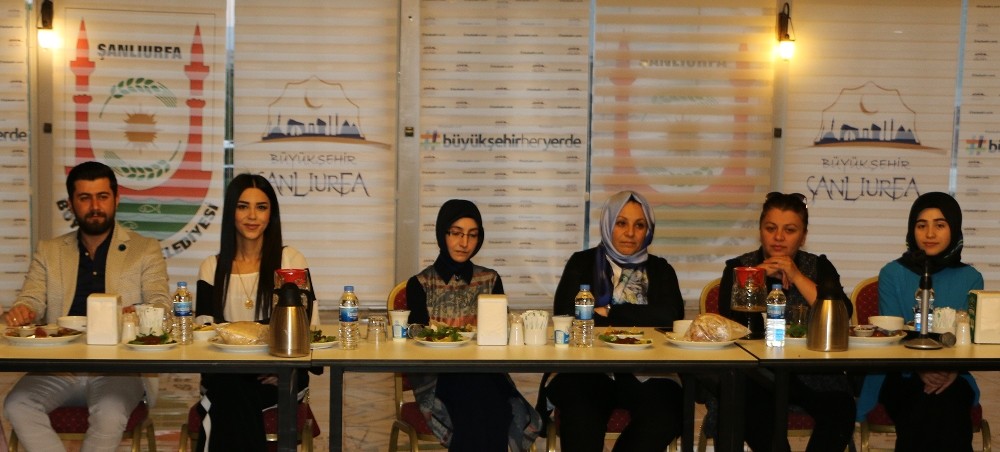 Sema Çiftçi gençlerle iftar etti