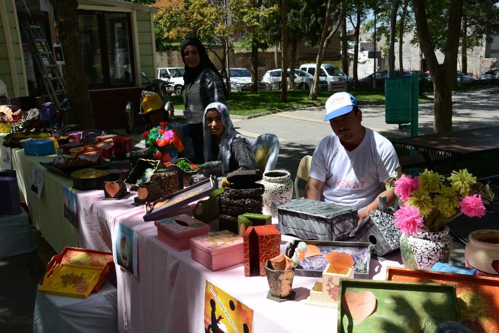 Siverek’te engelliler sergi açtı