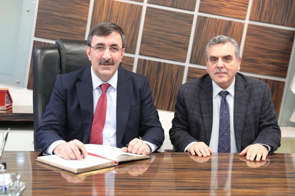 Ak Parti Genel Başkan Yardımcısı Yılmaz belediyeyi ziyaret etti