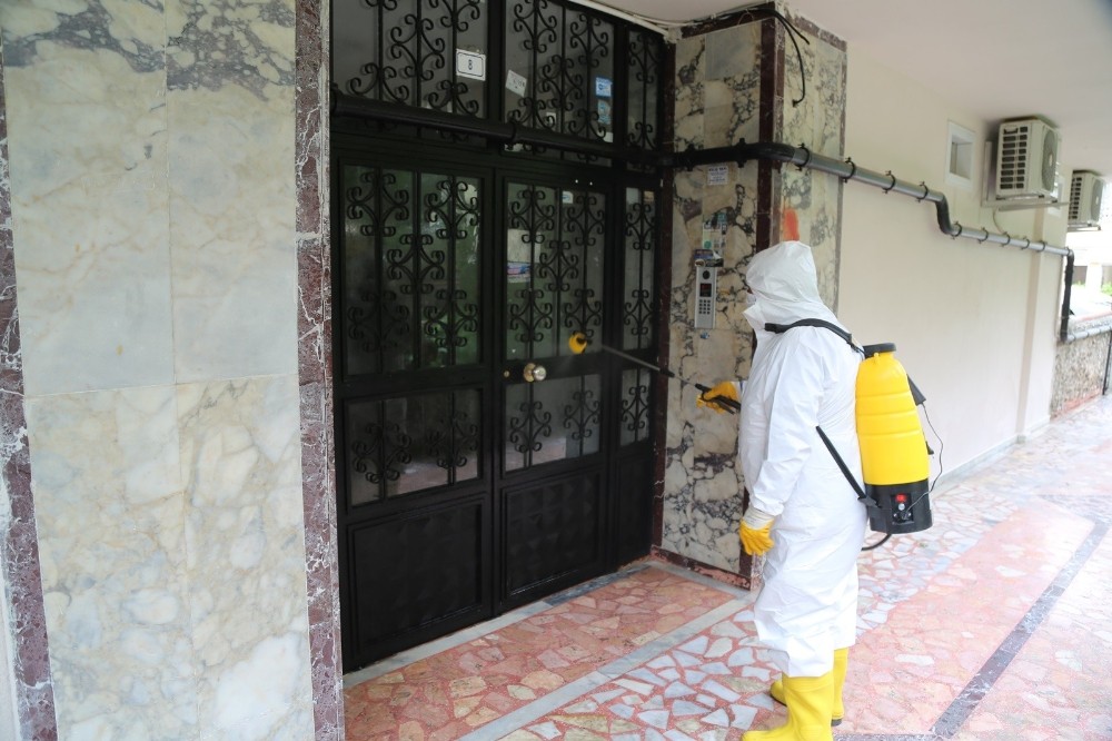 Haliliye’de binalar dezenfekte edildi