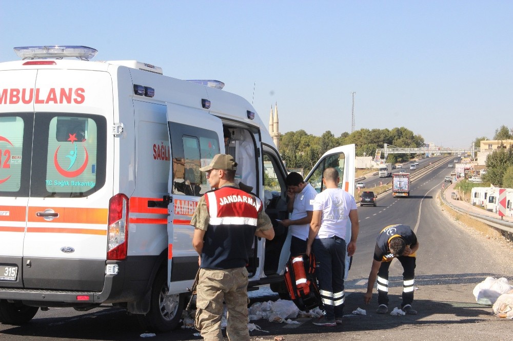 Ambulans kaza yaptı: 1 yaralı