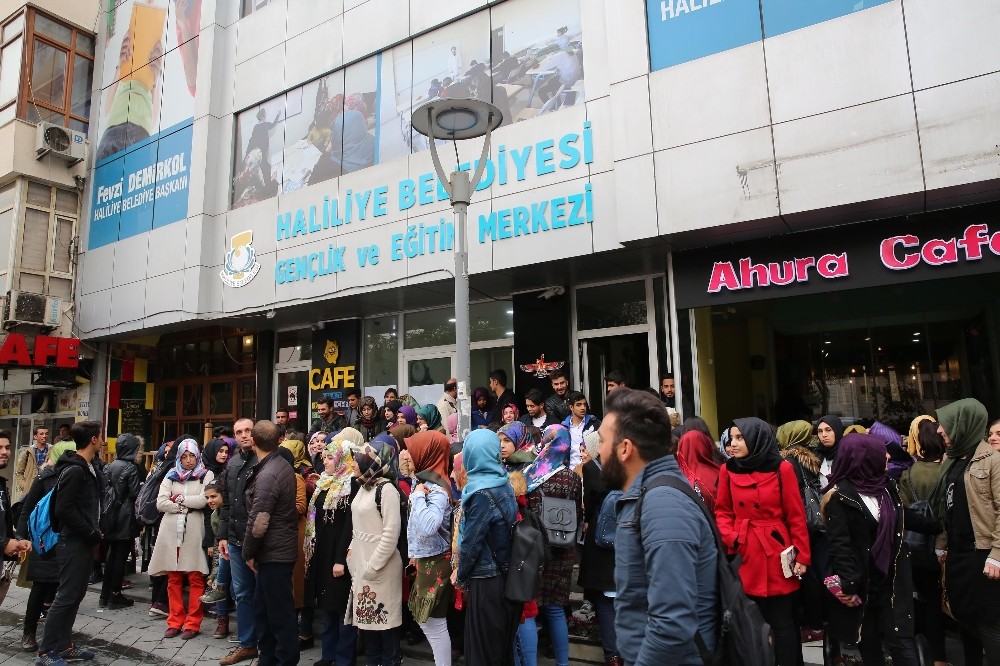 Haliliye Belediyesinden üniversite hazırlık öğrencilerine sinema molası