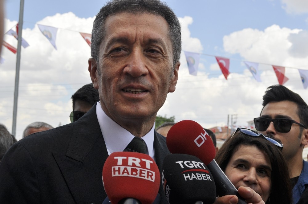 Milli Eğitim Bakanı Selçuk: ″İhtiyacımız olan tek şey iş birliği ve güç birliği″