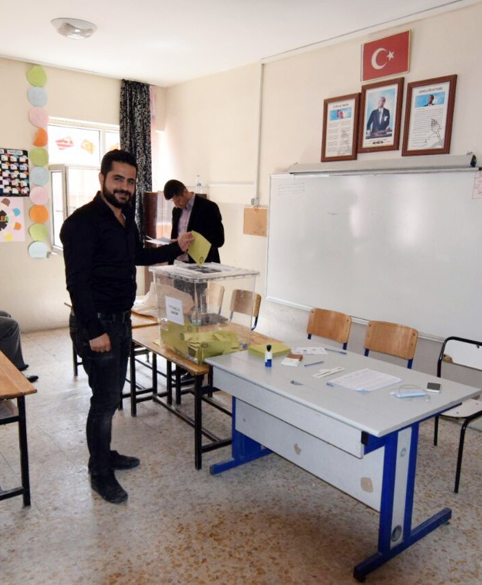 Suruç’ta oy kullanma işlemi sürüyor