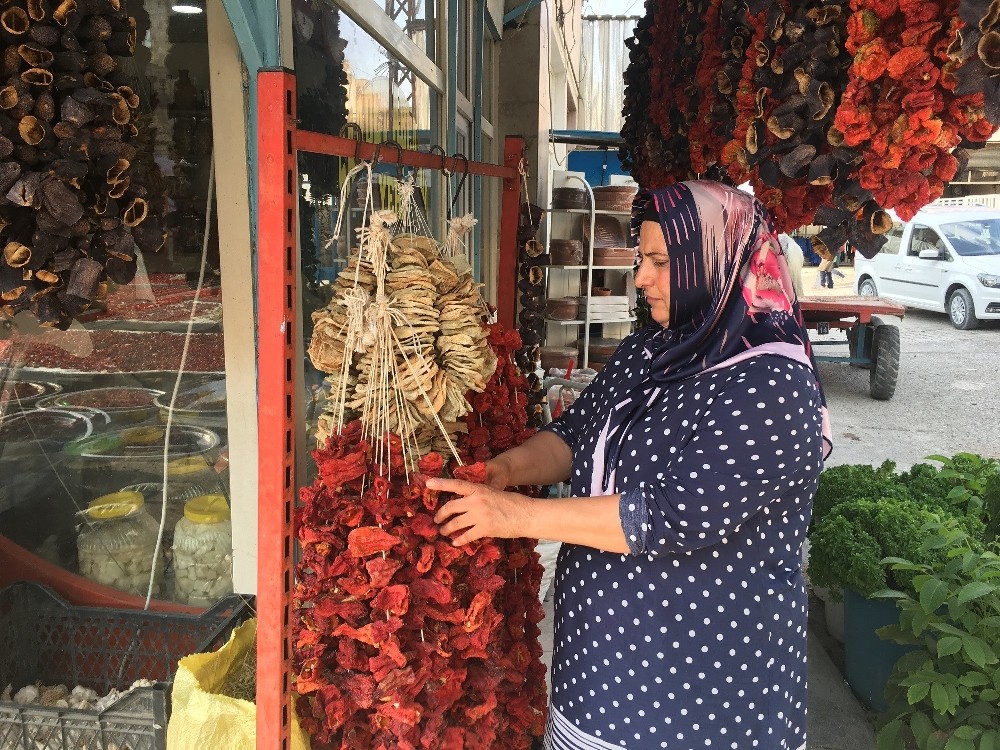 Hamarat ellerden aile bütçelerine katkı