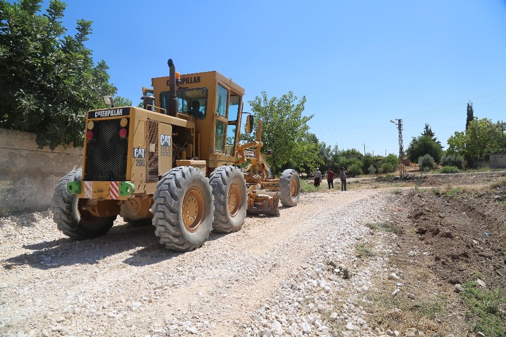 Haliliye kırsalında yol yapım çalışmaları sürüyor