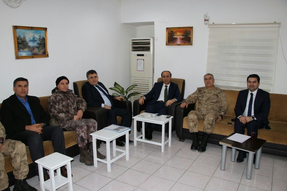 Vali Erin Ceylanpınar’da güvenlik önlemlerini inceledi