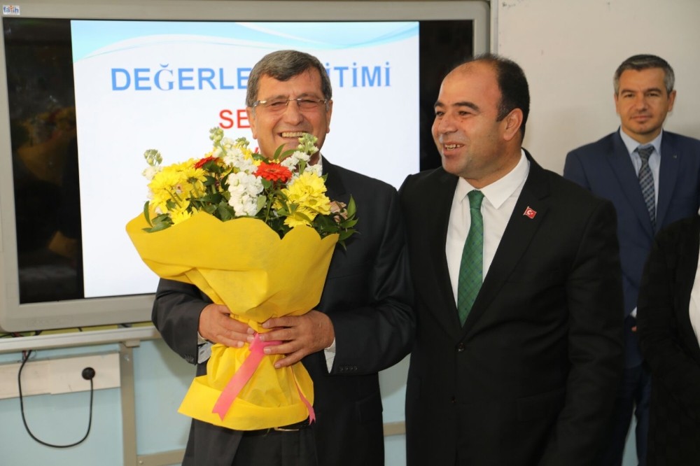 Belediye Başkanı Nihat Çiftçi, ilkokul öğretmeni ile buluştu