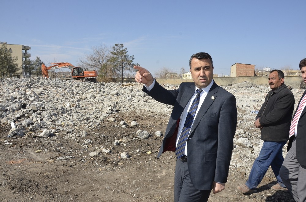 46 yıllık cezaevinin yıkımına başlandı