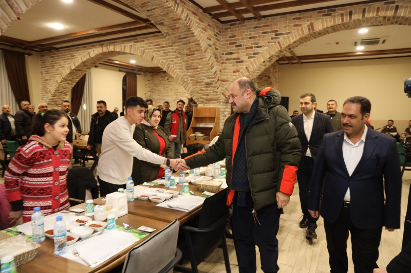 ADIYAMAN’DAN GELEN DEPREMZEDE AİLELER ŞANLIURFA’DA UNUTULMAZ BİR GÜN YAŞADI