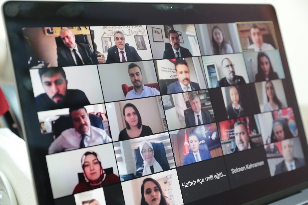 Beyazgül’den online Öğretmenler Günü kutlaması