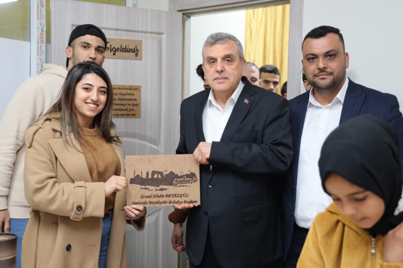 AK ADAY BEYAZGÜL, GENÇLERLE BULUŞTU