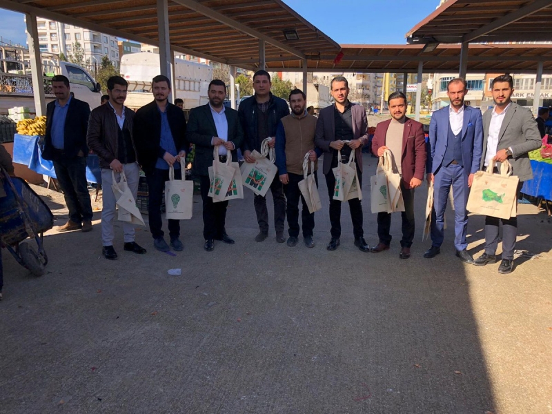 AK Gençlikten Çevre Dostu Kampanyaya Destek