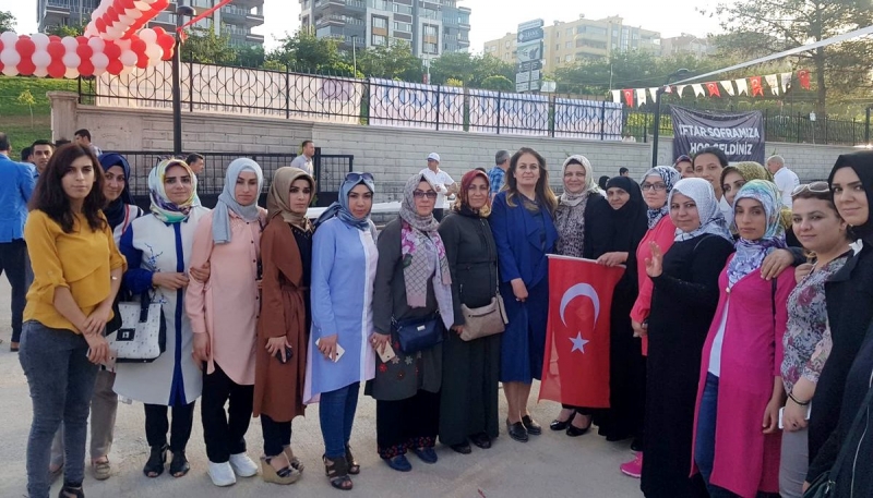 Ak Parti İl ve İlçe Kadın Kolları Çalışmalarını Sürdürüyor