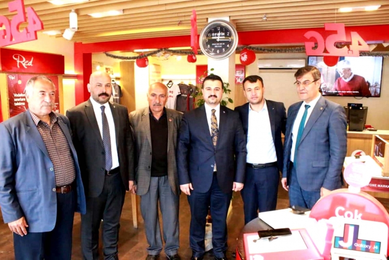 AK Parti Şanlıurfa İl Başkanı Bahattin Yıldız, seçim çalışmalarında dur durak bilmiyor