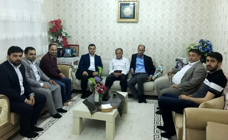 Ak Parti'li Ekip,Şehit Ailelerini Ziyaret Etti
