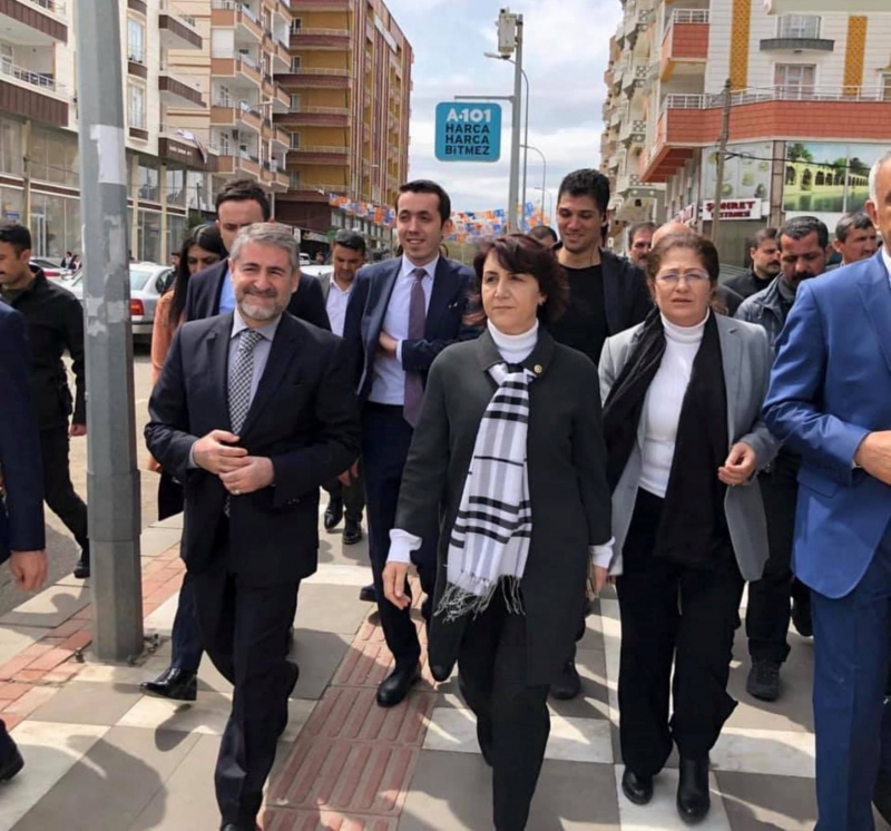 AK Partiye muhteşem teveccüh