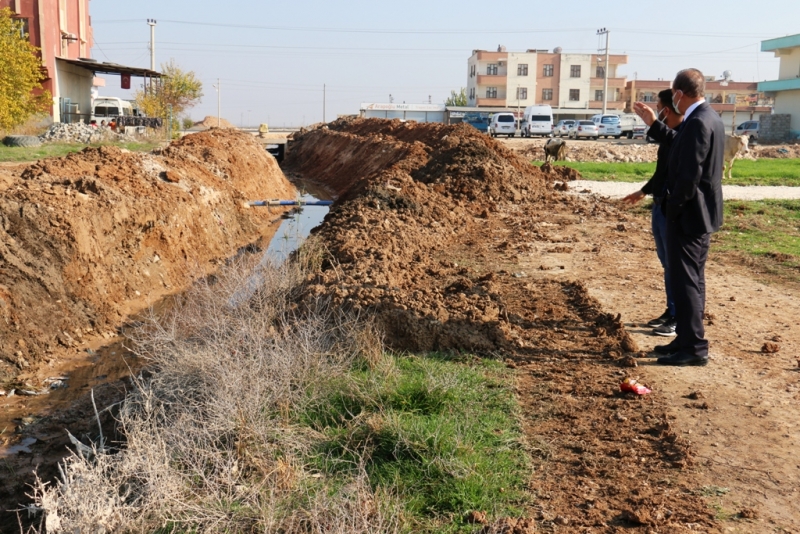 Akçakale’de drenaj çalışmaları başladı