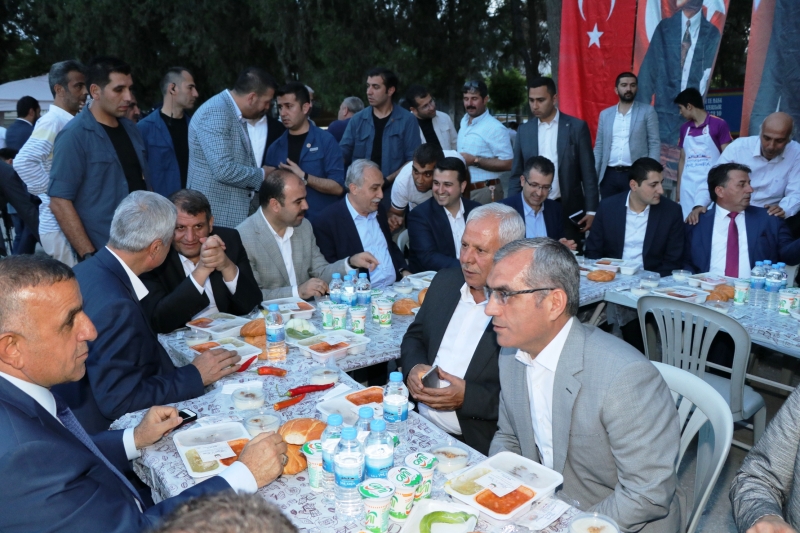 Akçakaleliler Büyükşehirin Kardeşlik Sofrasında Buluştu