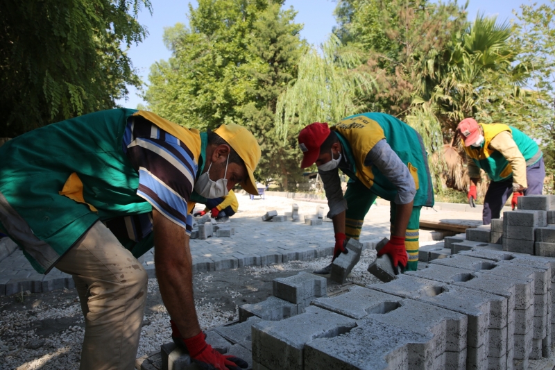 Alibaba Mahallesine kilitli parke taşı döşeniyor