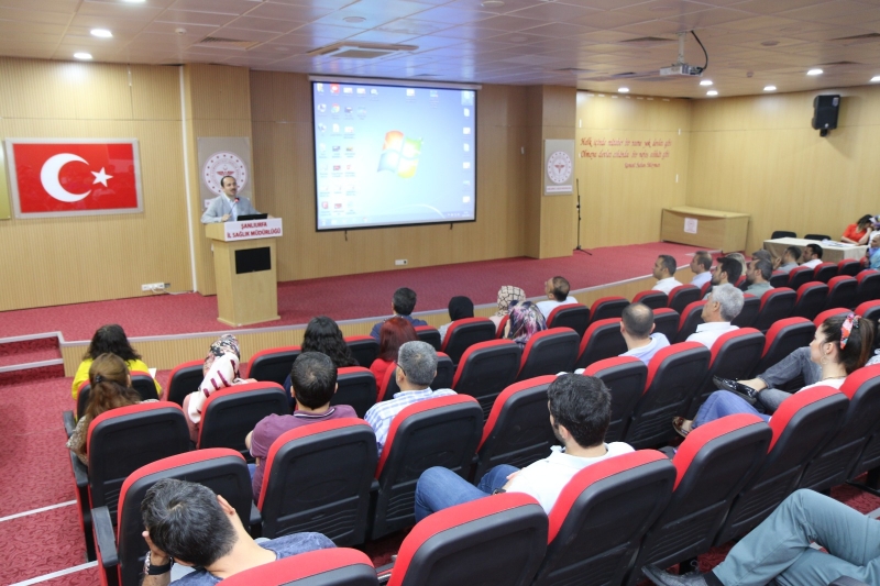 Anne Ve Bebek Ölümlerini Engellemeye Akılcı İlaç ve Antibiyotik Kullanımı Konularında Bilgilendirme.