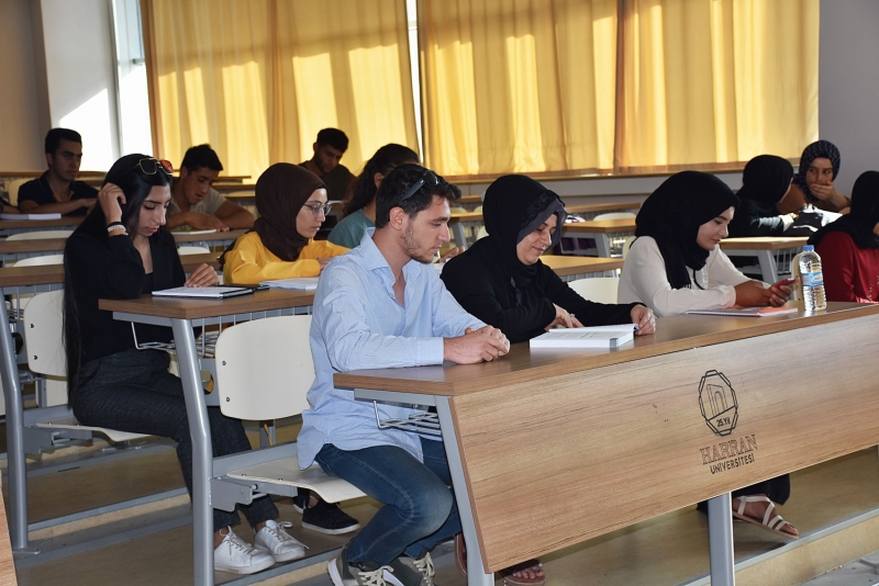 Anne ve Oğlu Aynı Sıraları Paylaşacak