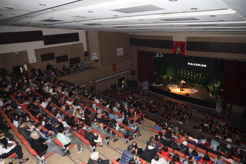 ANTAKYA MEDENİYETLER KOROSU, ŞANLIURFA'DA UNUTULMAZ BİR KONSER VERDİ