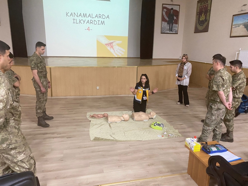 Askeri Personele İlk Yardım Bilinçlendirme Eğitimi Verildi.