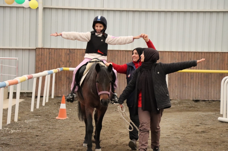 ATLA TERAPİ MERKEZİ ENGELLİ BİREYLERİN GELİŞİMİNE KATKI SAĞLIYOR