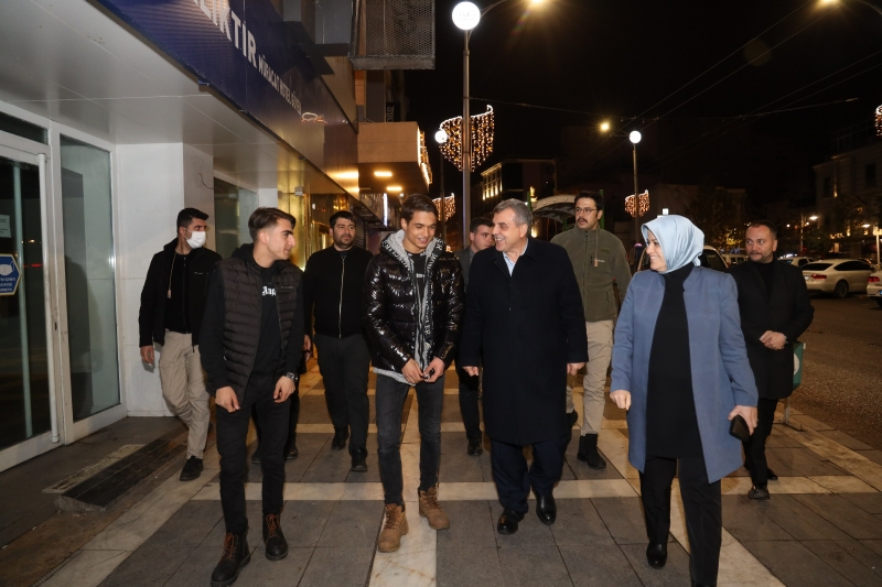 AYŞE SULA KÖSEOĞLU, ESNAF KAHVESİNDE VATANDAŞLARIN TALEPLERİNİ DİNLEDİ