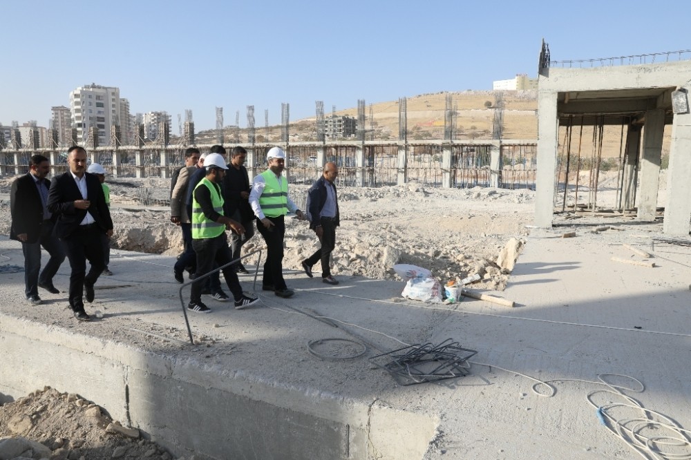 Çiftçi, fuar merkezi inşaatını inceledi