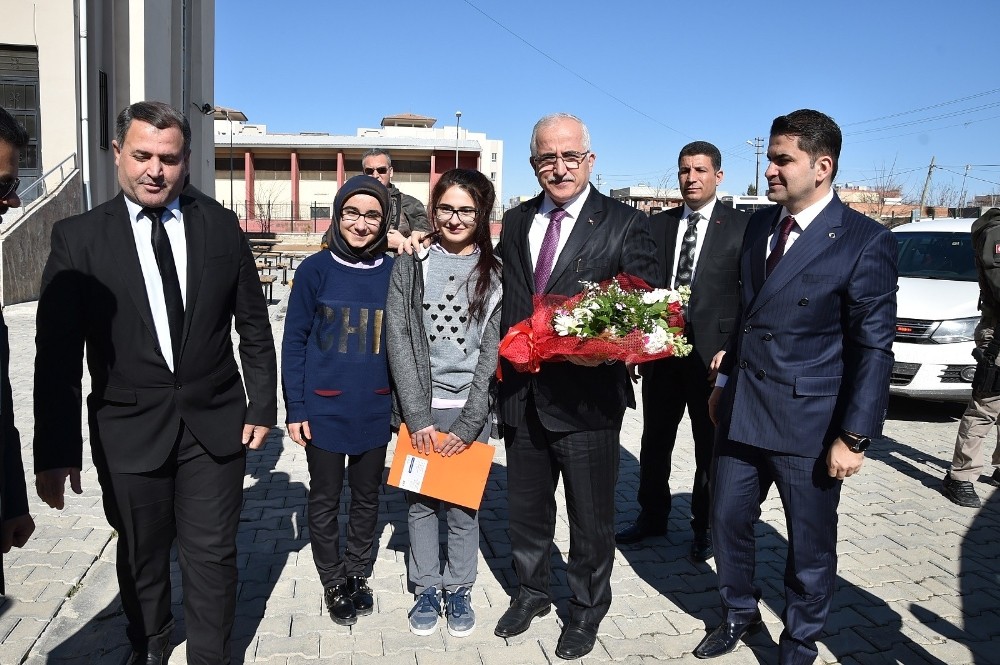 Vali Tuna: “Çocuklarımızın eğitimini önemsiyoruz”