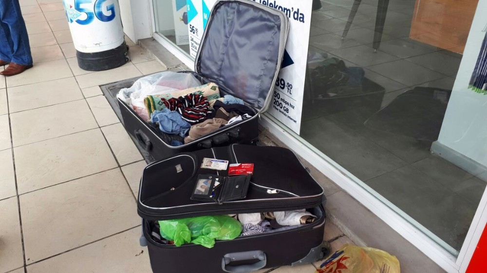 Şüpheli valizler polisi harekete geçirdi