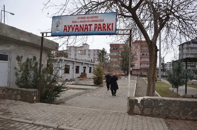 Siverek’te atıl durumdaki parklar onarılıyor