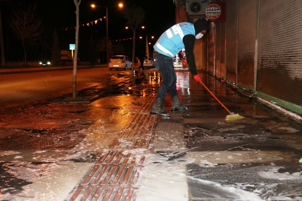 Akçakale’de korona virüs ile mücadele sürüyor