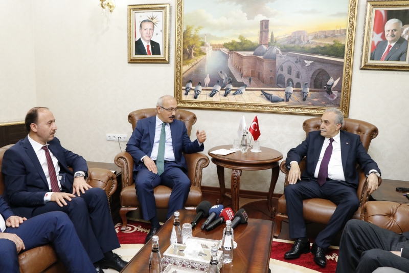 Bakan Elvan Şanlıurfa Valiliğini Ziyaret Etti