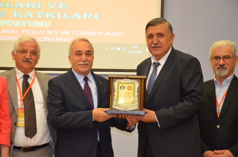 Bakan Fakıbaba HRÜ’de Sempozyuma Katıldı