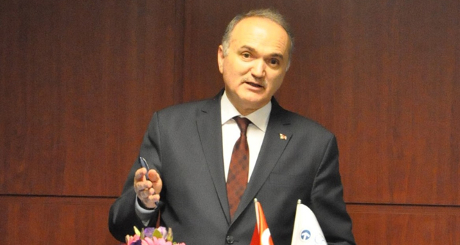 Bakan Özlü: ’’Dövizdeki dalgalı seyir üzerinden Türk ekonomisini değerlendirenler yanlış hesap yapıyorlar’’