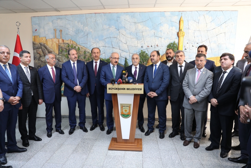 Bakanlar Büyükşehir Belediyesini Ziyaret Etti