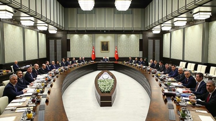 Bakanlık Sayısı Azalıyor