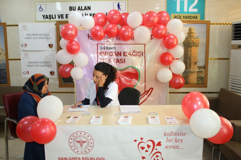 Balıklıgöl Devlet Hastanesinde 3-9 Kasım Organ Bağışı Haftası Nedeniyle Bilgilendirme Standı Kuruldu.