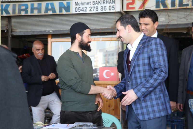 Başkan Adayı Baydilli Hal Pazarı Esnafını Ziyaret Etti