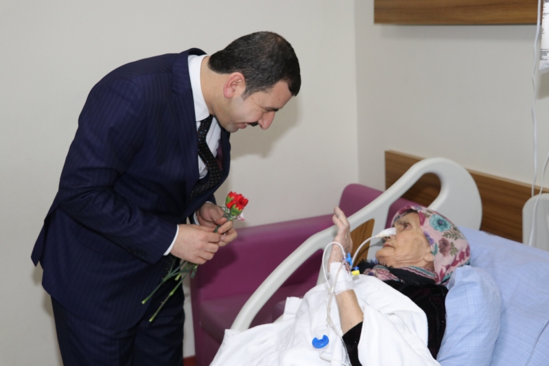 Başkan Adayı Baydilli'den  Hastalara ‘Geçmiş Olsun’ Ziyareti