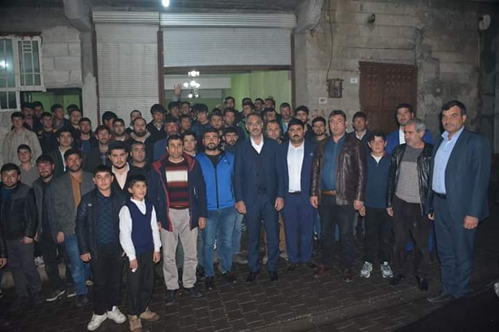 Başkan Adayı Kuş Ev Ev Dolaşıyor