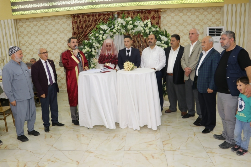 BAŞKAN BAYDİLLİ DÜĞÜNDE YETİM ÇOCUKLARLA BULUŞTU