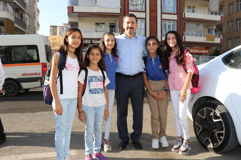 BAŞKAN BAYDİLLİ EKİBİYLE SAHADAN AYRILMIYOR