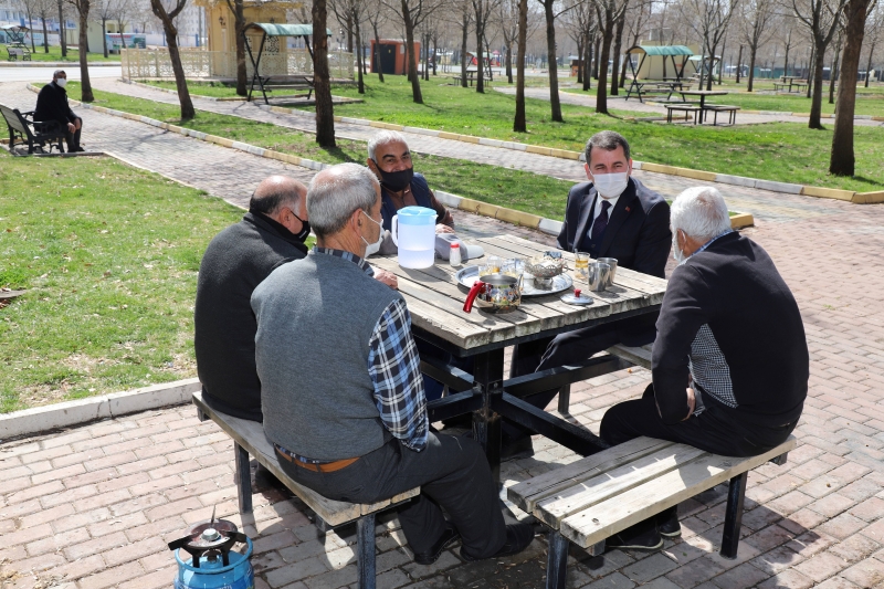 BAŞKAN BAYDİLLİ ESNAF VE VATANDAŞIN TALEPLERİNİ DİNLEDİ