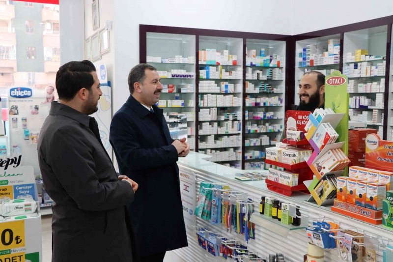 BAŞKAN BAYDİLLİ ESNAF VE VATANDAŞLARA KARAKÖPRÜ’YÜ KALKINDIRACAK PROJELERİNİ ANLATIYOR